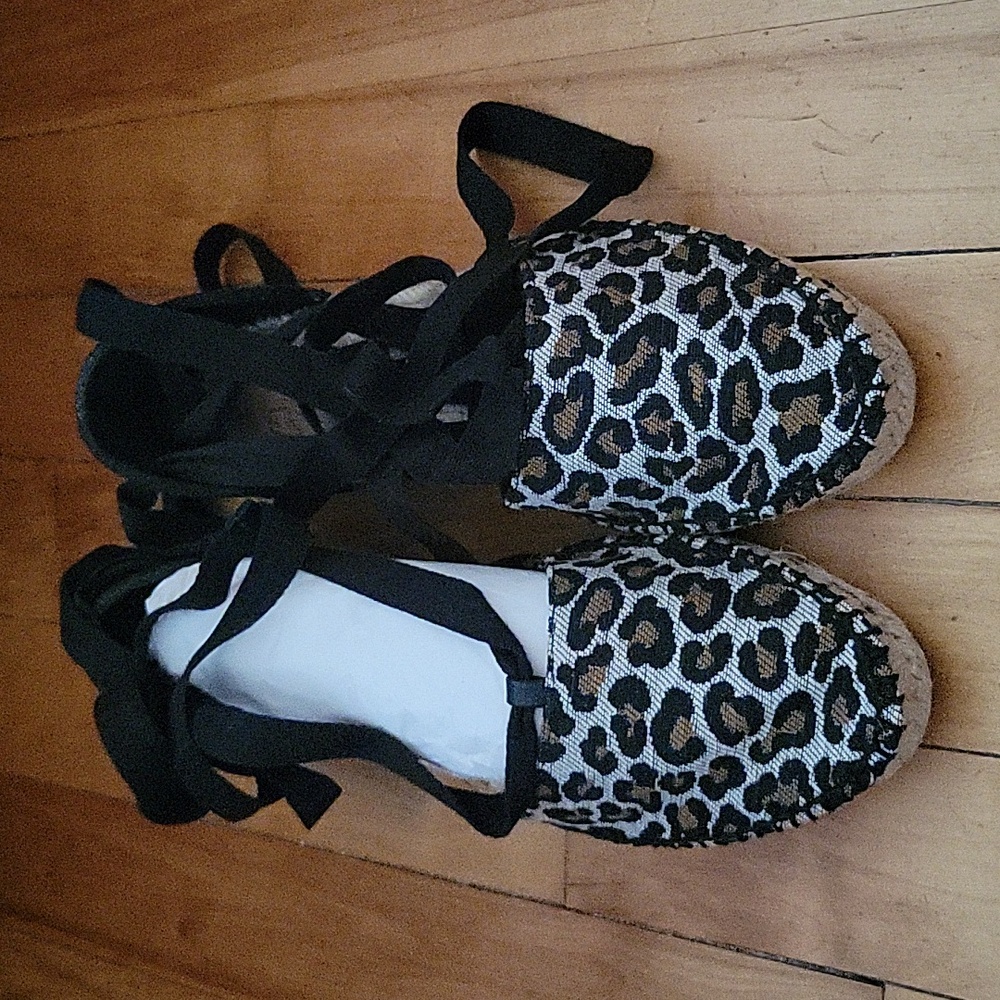 Castaner Gabriela espadrilles in black, size 36.